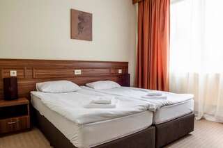 Отель Elina Hotel Пампорово Двухместный номер с 1 кроватью или 2 отдельными кроватями-2